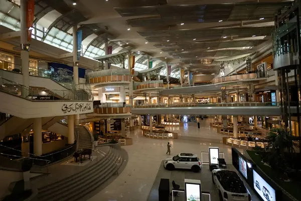 Торговий Центр Центрі Королівства Sky Bridge Саудівська Аравія — стокове фото