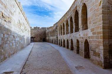 Mısır, İskenderiye 'deki Akdeniz kıyısında Kadife Kalesi' nin mimari detayları
