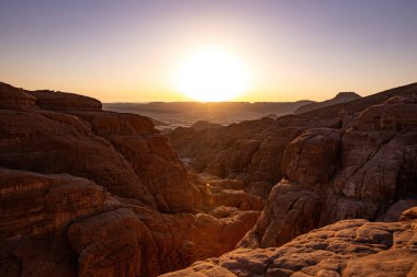 Sina dağlarında güzel bir gün doğumu, Mısır