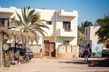 Dahab Assala bölgesi, dar sokaklar, dükkanlar ve insanlar, Mısır