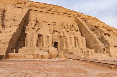 Abu Simbel Yukarı Mısır 'daki Büyük Ramses II Tapınağı.