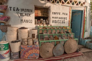 Fil Adası Aswan 'daki Nubian köyünde küçük otantik pazar