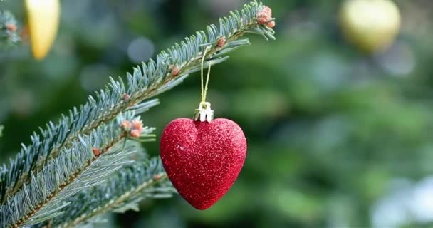 Rotes Weihnachtsspielzeug Herzform Baum Weihnachts Und Neujahrsdekoration — Stockvideo