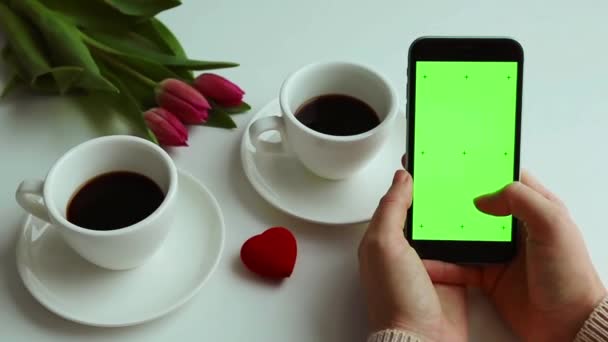 Grüner Bildschirm Chroma Schlüssel Tulpen Zwei Kaffeetassen Frühlingsferien Valentinstag — Stockvideo