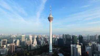 Gökdelen Malezya 'dan Menara Kuala Lumpur görünümü