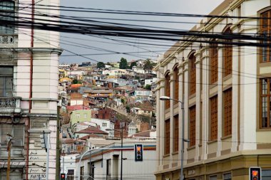 Şehir manzarası Valparaiso Şili 'nin eski mimarisinin detayları