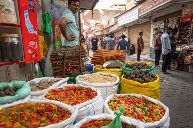 Bahreyn 'deki Manama Souk geleneksel baharat pazarı