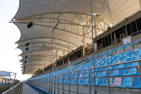 Bahreyn Uluslararası Pist Stadyumu ve Manama Bahreyn 'deki altyapı