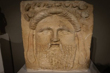 Kıbrıs Müzesi Lefkoşe 'de şarap yapma tanrısı Dionysus heykeli