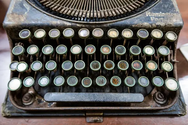 stock image Old vintage rusty typing machine top view