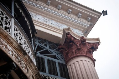 Bangladeş 'teki Puthia Rajbari Sarayı' nın detayları.