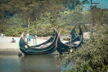 Geleneksel Bangladeş tekneleri Inani Cox 'un Bazar Bangladeş' i