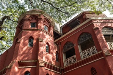 Chittagong merkez tren istasyonu ve demiryolu müzesi Bagladesh 'teki sömürge mimarisi