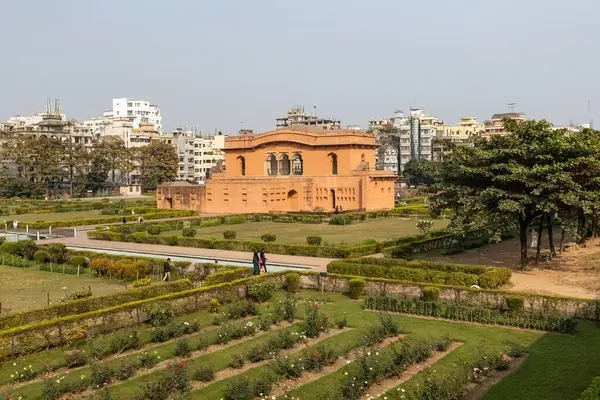 stock image People visiting Lalbagh Fort in Dhaka Bangladesh