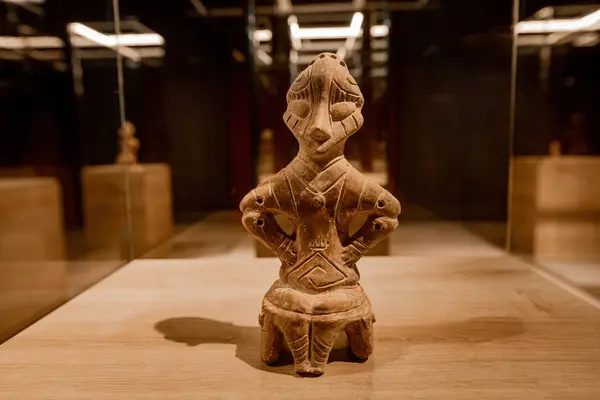 stock image Terracotta figurine named Goddess on the throne dated 5700-4500 BC in the Kosovo Museum Pristina