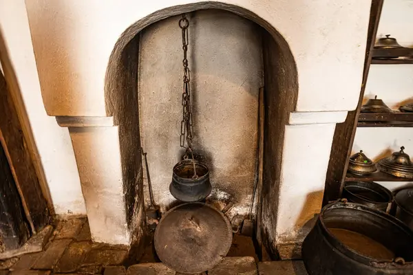 stock image Kitchen interior of the traditional house in the Ethnographic Museum (Muzeu Etnologjik) in Pristina 