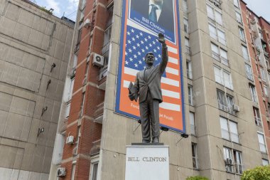 Priştine 'deki Bill Clinton heykeli