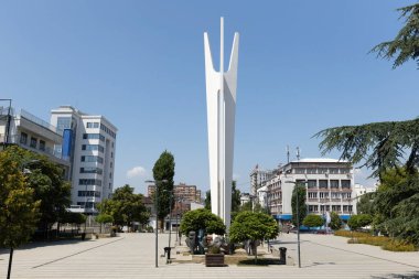 Kosova 'daki Kardeşlik ve Birlik Heykeli