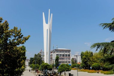 Kosova 'daki Kardeşlik ve Birlik Heykeli
