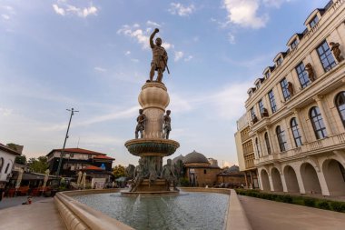 Kuzey Makedonya 'nın Üsküp kentindeki Macedon' lu Philip 'in dev heykeli