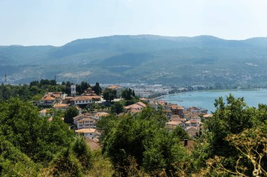 Ohri 'nin Ohri Kuzey Makedonya' daki Samoil Kalesinden Ohri 'nin eski kentinin hava manzarası