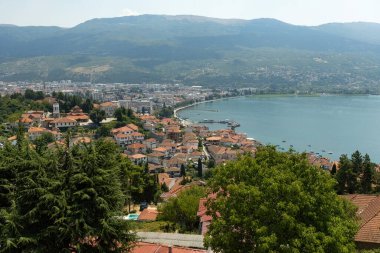 Ohri 'nin Ohri Kuzey Makedonya' daki Samoil Kalesinden Ohri 'nin eski kentinin hava manzarası