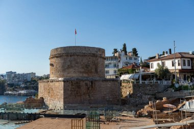 Antalya 'nın eski Türkiye kentindeki Roma kalesi Hidirlik Kulesi