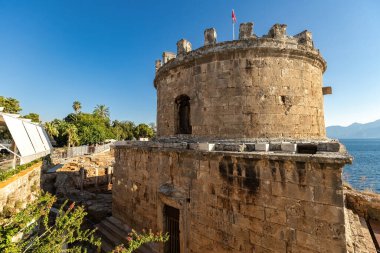 Antalya 'nın eski Türkiye kentindeki Roma kalesi Hidirlik Kulesi