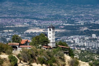 Makedonya 'nın Üsküp kentindeki St Dimitrija kilisesindeki çan kulesi