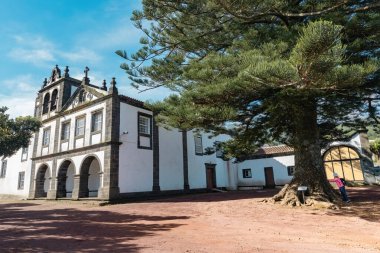 Pousada do Pico Gençlik Pansiyonu Portekiz 'deki Pico Adası Azores' deki eski manastır binasında yapıldı.