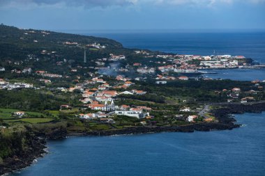 Pico Adası 'ndaki güzel kıyı şeridi Azores Portugal