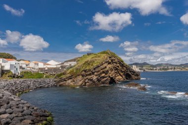 San Roque uçurumu Sao Roque kasabası Azores San Miguel Adası Portekiz