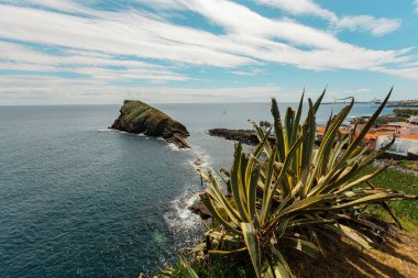 San Roque uçurumu Sao Roque kasabası Azores San Miguel Adası Portekiz