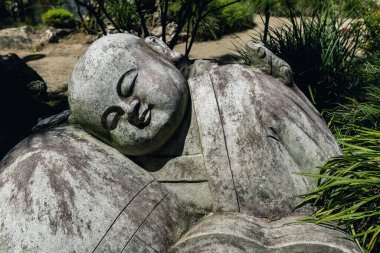 Ipoh Malezya 'daki Perak Mağara Tapınağı' nda taş Buda heykeli