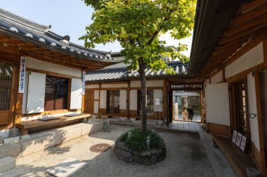 Bukchon Hanok Köyü 'nün geleneksel evi Seul Güney Kore