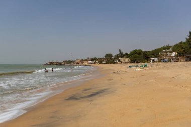 Senegal 'in Popenguine-Ndayane kasabasındaki güzel Atlantik Okyanus Sahili