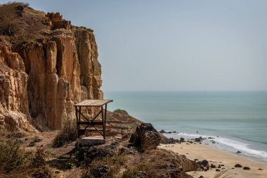Uçurum Atlantik Okyanusu Senegal 'inden Popenguine Doğa Koruma Alanı' nın havadan görünüşü