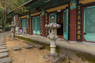 Busan Güney Kore 'deki geleneksel Biddhist tapınağı.
