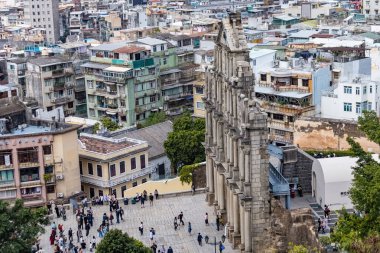 Macau şehrinin havadan manzarasında Aziz Paul Harabeleri tarihi bir dönüm noktasıdır.