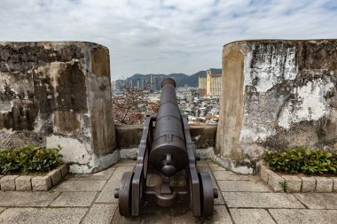 Monte Fort Hill 'deki eski top, Portekizliler tarafından Macau şehrinde inşa edilen eski kale.