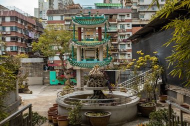 Macau 'daki Templo de Kun Iam Tong' da Çin kapısı.