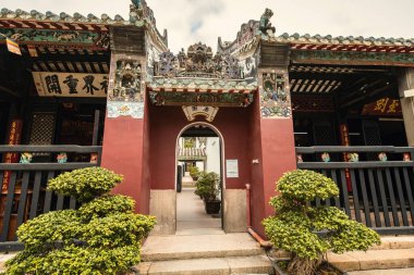 Macau 'daki Templo de Kun Iam Tong' da Çin kapısı.