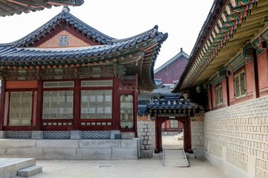 Güney Kore 'deki Gyeongbokgung Sarayı' nda geleneksel Kore evi detayları.