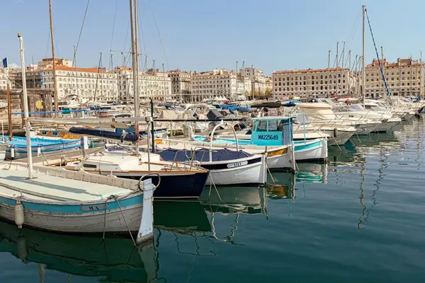 Marsilya, Fransa 'nın Eski Limanı' nda tekneler