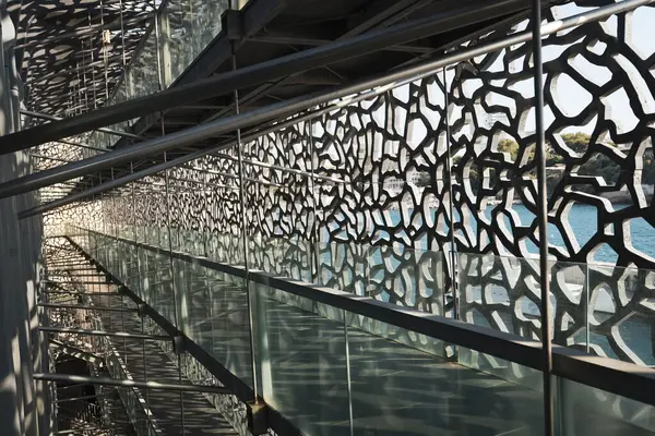 Fransa 'nın Marsilya kentindeki Avrupa ve Akdeniz Medeniyetleri Müzesi geçidi