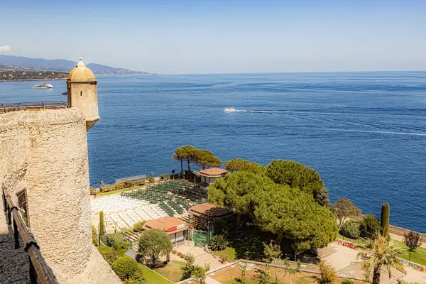 Monako Okyanus Müzesi 'nden deniz manzarası