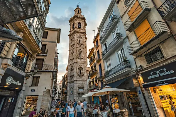 Santa Catalina Kilisesi 'nin kulesi Valencia İspanya' nın en eskilerindendir.