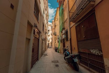 Eski Valencia sokak tarihi evleri geleneksel İspanyol mimarisi İspanya