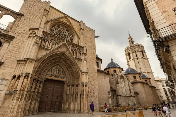 Museu de les Cincies Principe Felipe İspanya 'nın Valencia şehrinde bir bilim müzesidir.