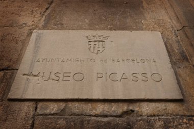 İspanya 'nın Barselona şehrindeki Picasso Müzesi tabela tahtası